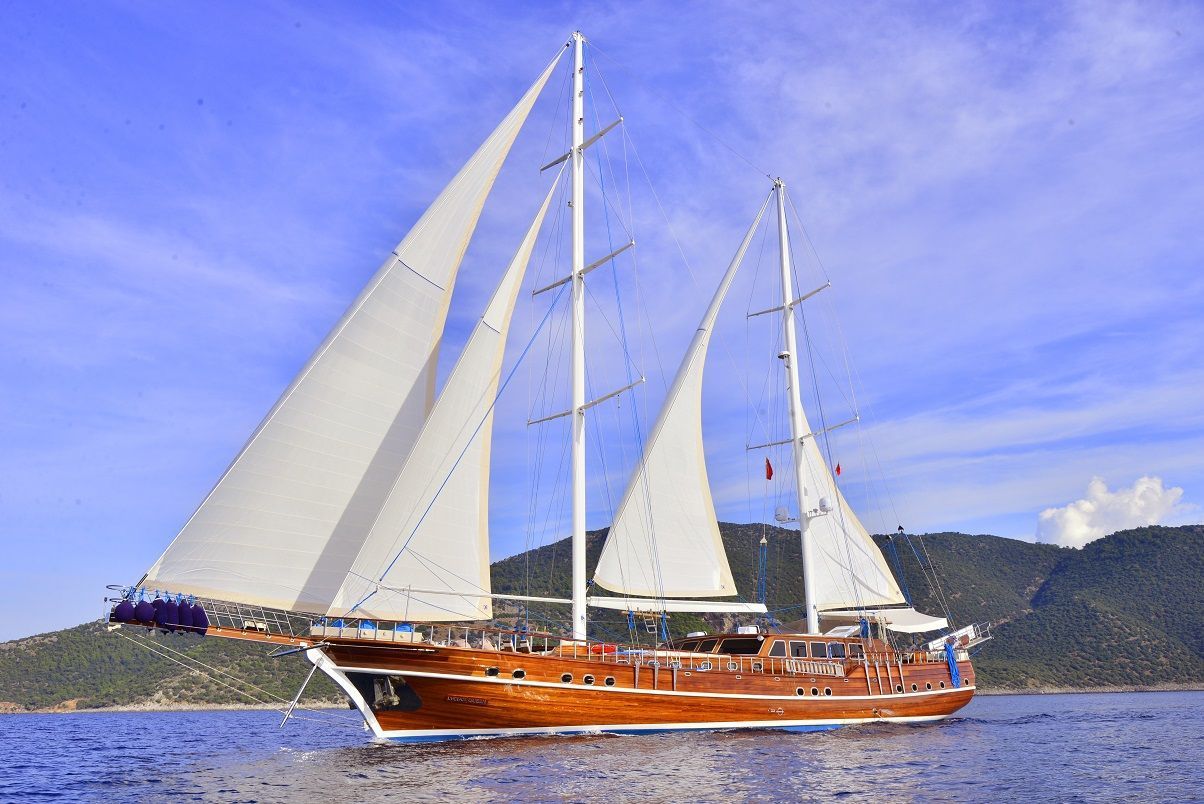 lycian queen at sail